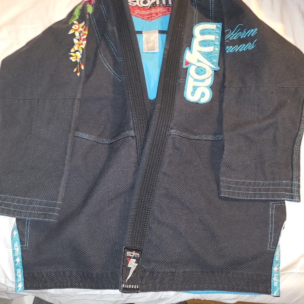 Storm Gi.